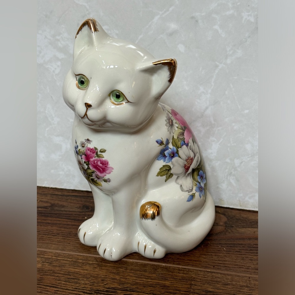 Formalities Baum Brothers Summer Flowers Collection 7.5” Porcelain Cat Figurine